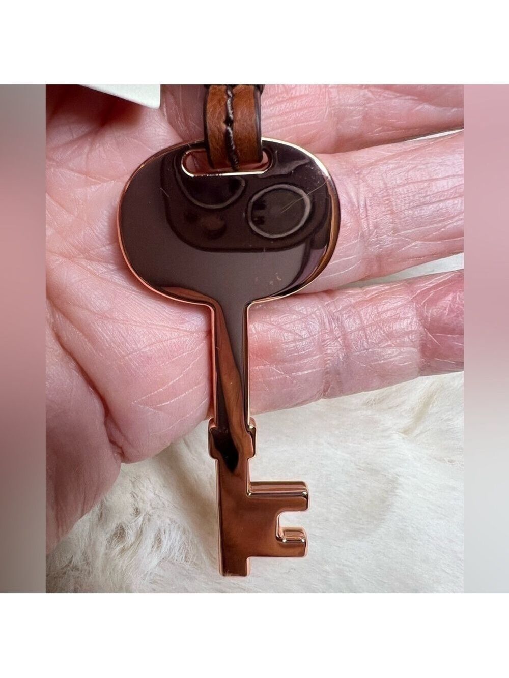 FOSSIL SOFIA ROSE-GOLD TONE SKELETON KEY FOB - Picture 4 of 8
